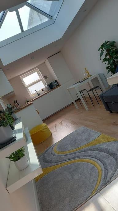 1 Bedroom Modern Duplex Southampton Eksteriør billede